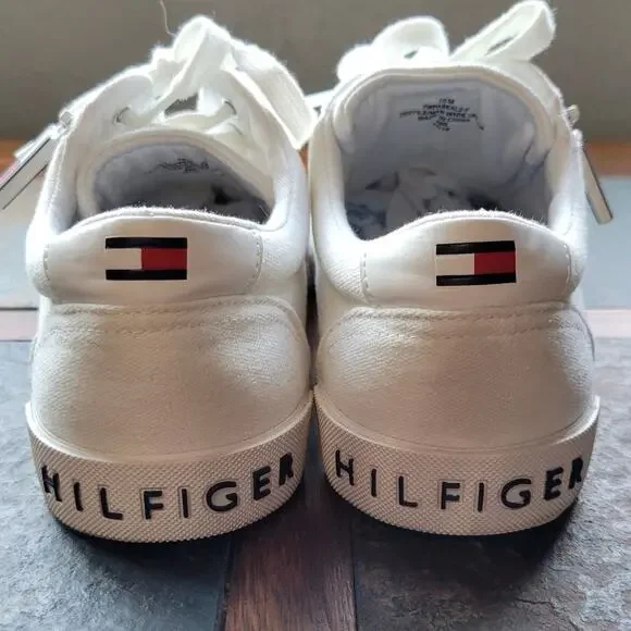 Tommy Hilfiger ‘Paskal2’ Women’s 10 Low Top Sneaker - Picture 6 of 8